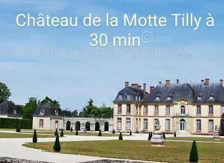 L'inattendu, Jolie Maison Briarde Avec Jacuzzi בית נופש *